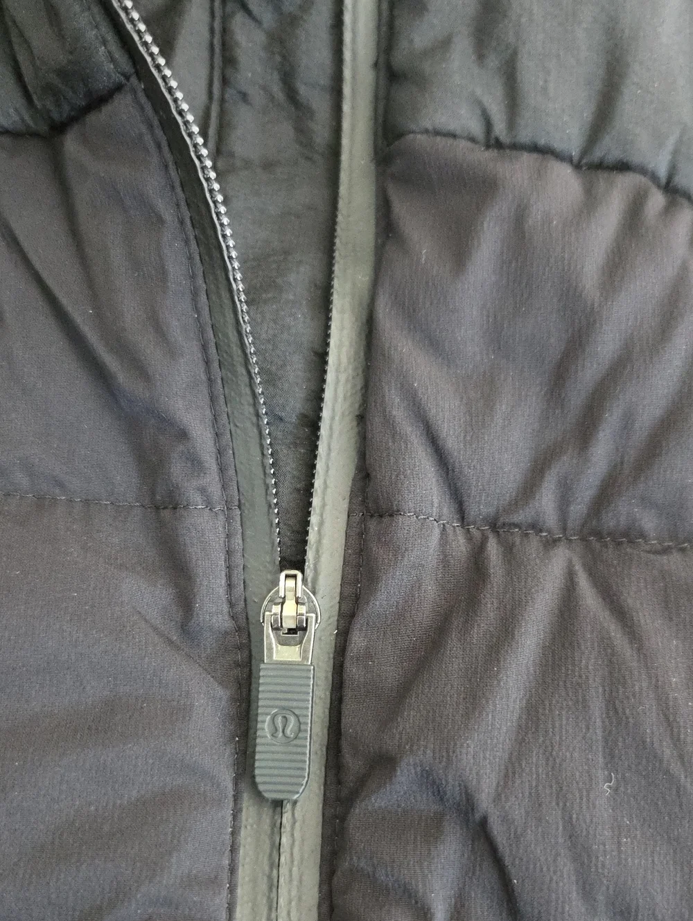 lululemon athletica guc light